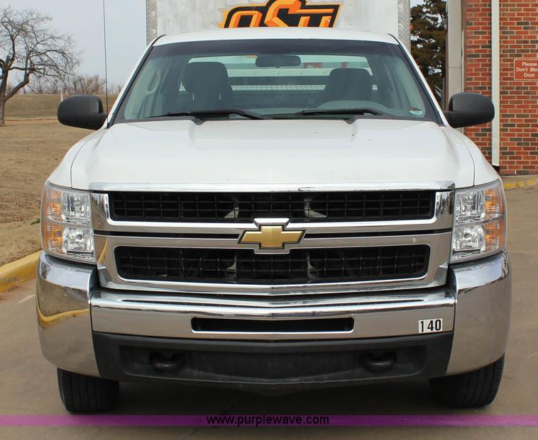 image for item J2322 2010 Chevrolet Silverado 2500HD LS Ext. Cab pickup truck