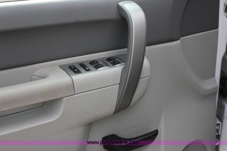 image for item J2322 2010 Chevrolet Silverado 2500HD LS Ext. Cab pickup truck