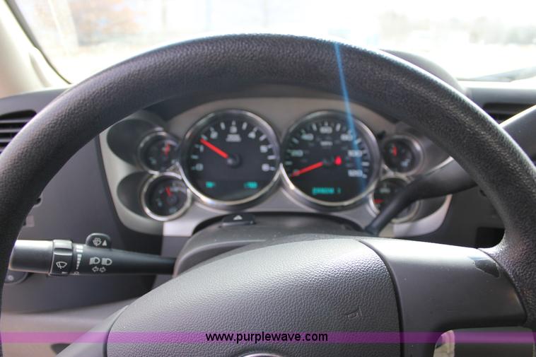 image for item J2322 2010 Chevrolet Silverado 2500HD LS Ext. Cab pickup truck
