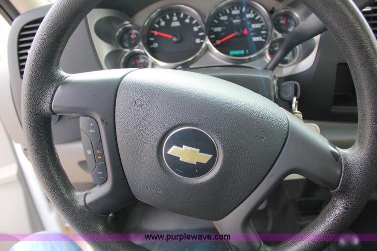 image for item J2322 2010 Chevrolet Silverado 2500HD LS Ext. Cab pickup truck
