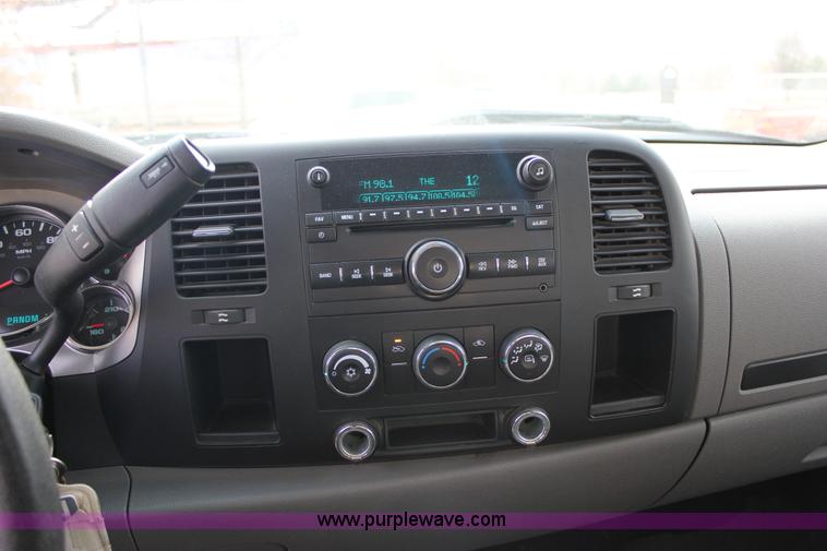 image for item J2322 2010 Chevrolet Silverado 2500HD LS Ext. Cab pickup truck