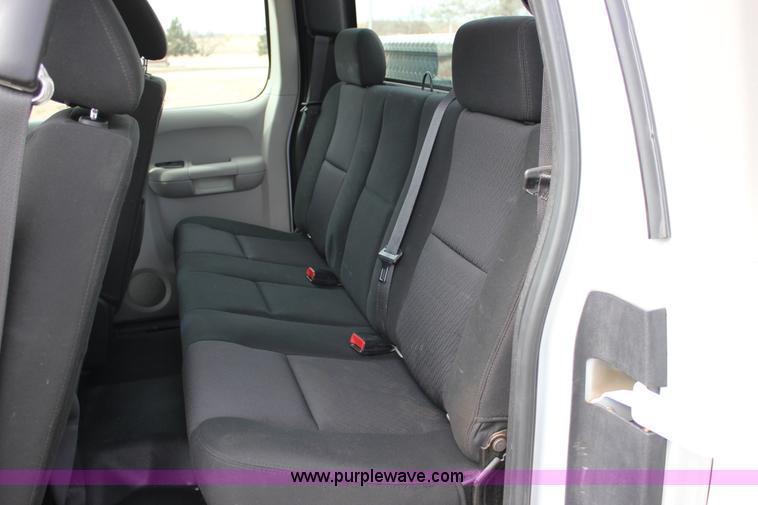 image for item J2322 2010 Chevrolet Silverado 2500HD LS Ext. Cab pickup truck