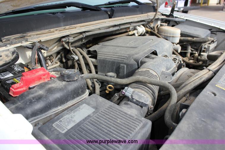 image for item J2322 2010 Chevrolet Silverado 2500HD LS Ext. Cab pickup truck