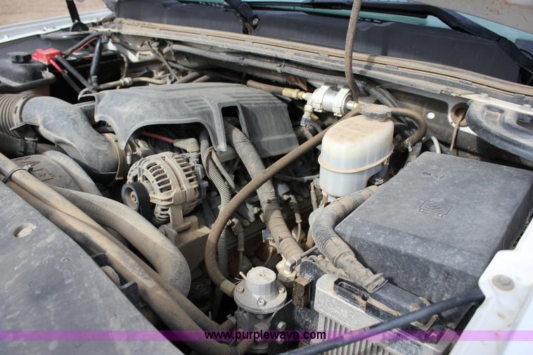 image for item J2322 2010 Chevrolet Silverado 2500HD LS Ext. Cab pickup truck