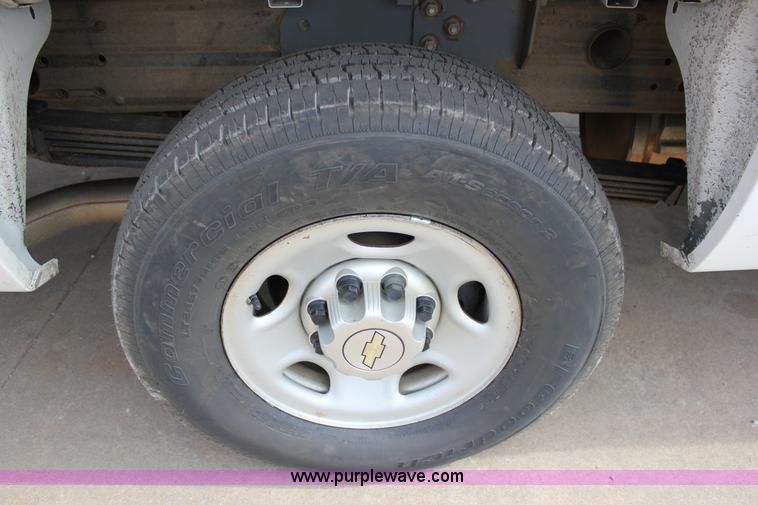 image for item J2322 2010 Chevrolet Silverado 2500HD LS Ext. Cab pickup truck