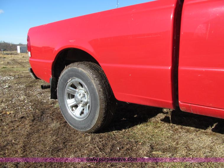 image for item J3312 2000 Ford Ranger XLT SuperCab pickup truck