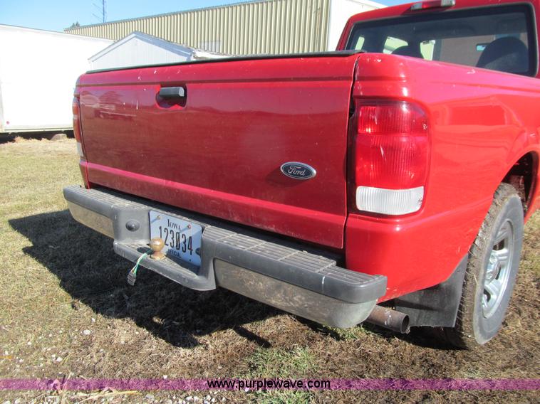 image for item J3312 2000 Ford Ranger XLT SuperCab pickup truck
