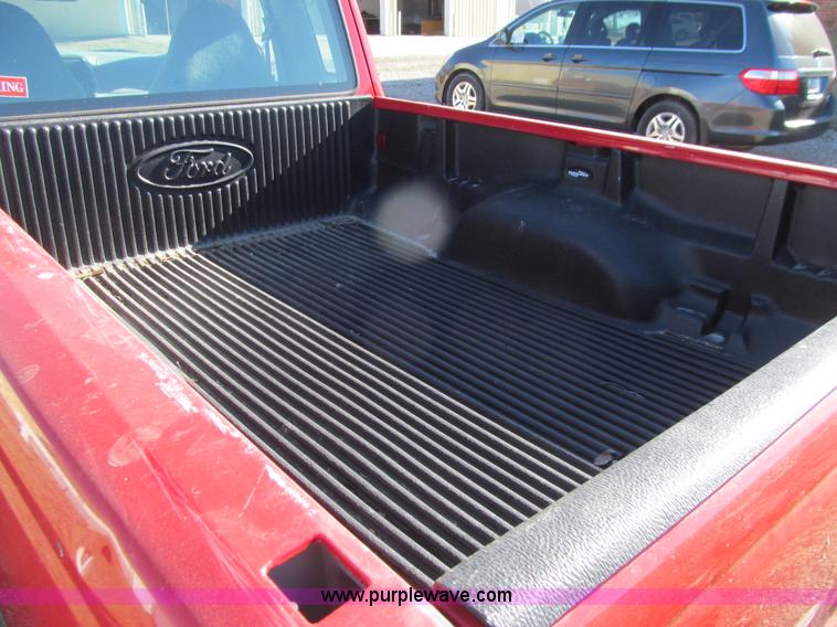 image for item J3312 2000 Ford Ranger XLT SuperCab pickup truck