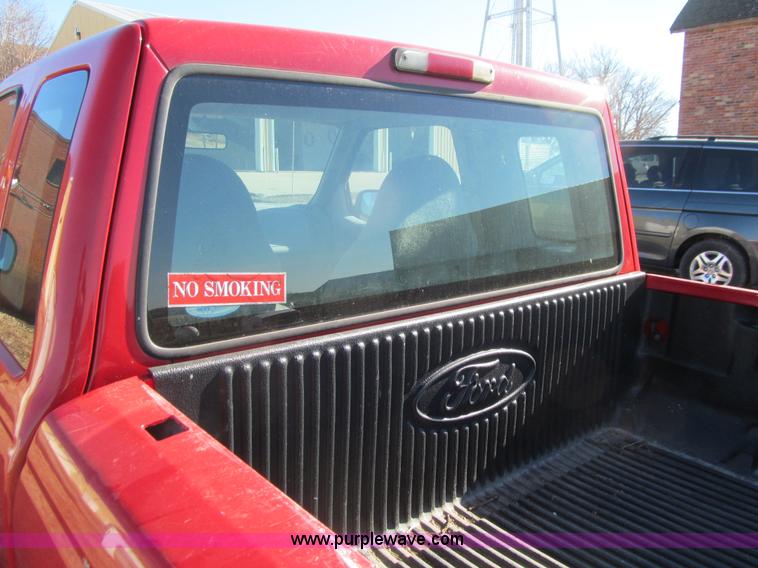 image for item J3312 2000 Ford Ranger XLT SuperCab pickup truck