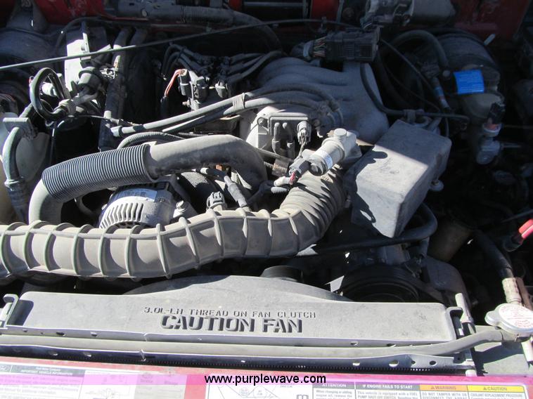 image for item J3312 2000 Ford Ranger XLT SuperCab pickup truck