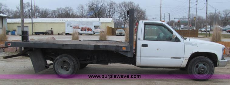 image for item J3323 1997 Chevrolet 3500 flatbed pickup truck