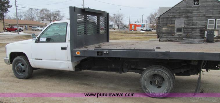 image for item J3323 1997 Chevrolet 3500 flatbed pickup truck