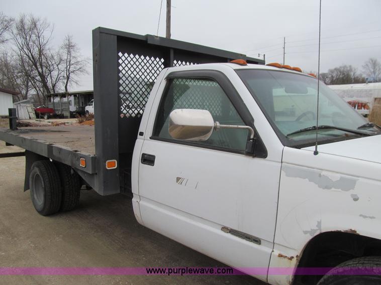 image for item J3323 1997 Chevrolet 3500 flatbed pickup truck