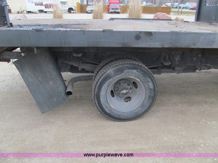 image for item J3323 1997 Chevrolet 3500 flatbed pickup truck