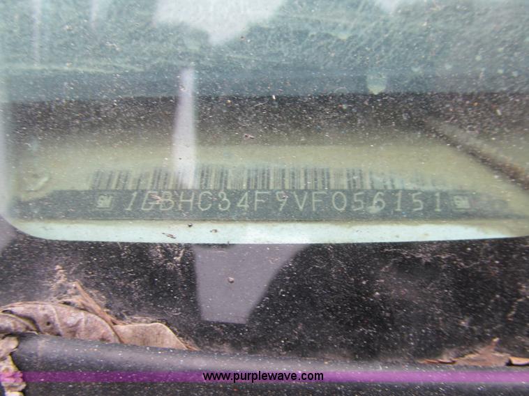 image for item J3323 1997 Chevrolet 3500 flatbed pickup truck