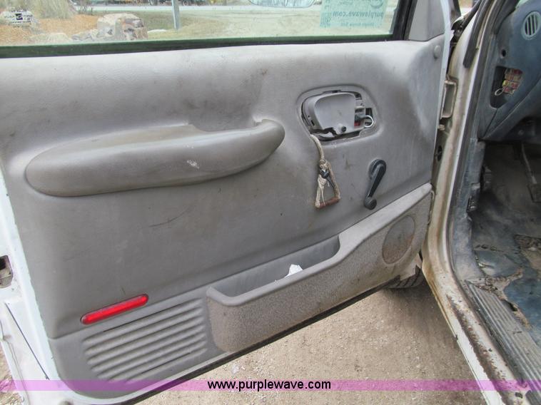 image for item J3323 1997 Chevrolet 3500 flatbed pickup truck