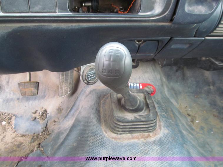 image for item J3323 1997 Chevrolet 3500 flatbed pickup truck