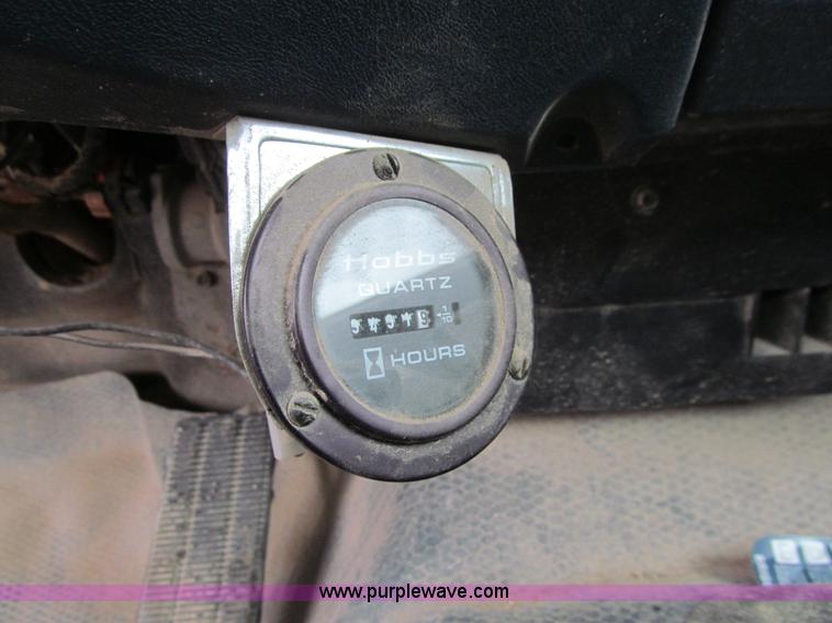 image for item J3323 1997 Chevrolet 3500 flatbed pickup truck