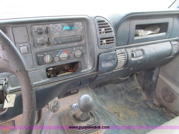 image for item J3323 1997 Chevrolet 3500 flatbed pickup truck