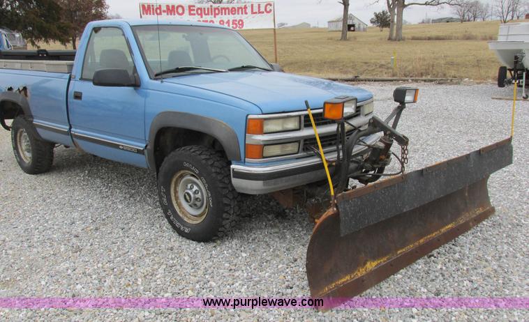 image for item K2010 1996 Chevrolet Cheyenne 2500 pickup truck