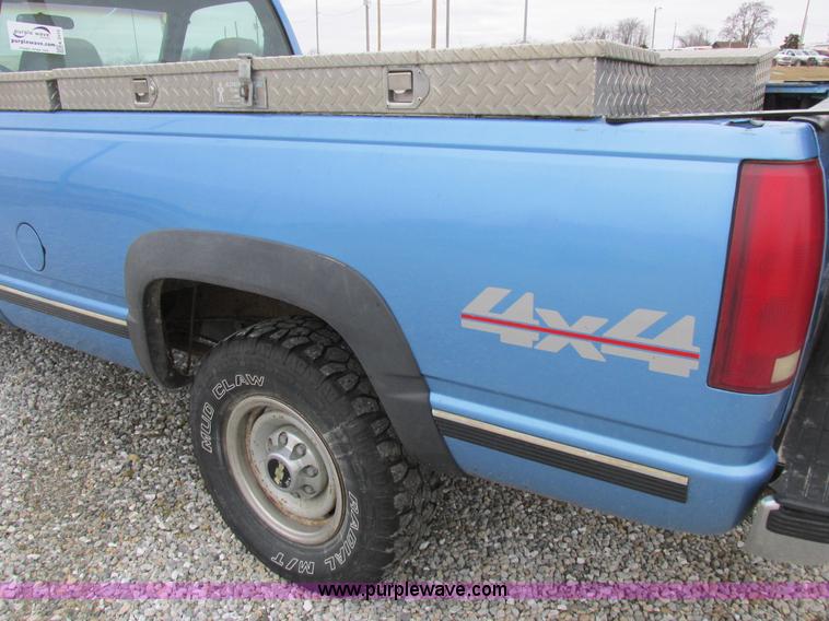 image for item K2010 1996 Chevrolet Cheyenne 2500 pickup truck