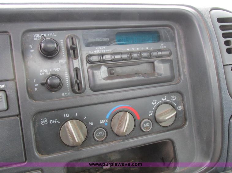 image for item K2010 1996 Chevrolet Cheyenne 2500 pickup truck