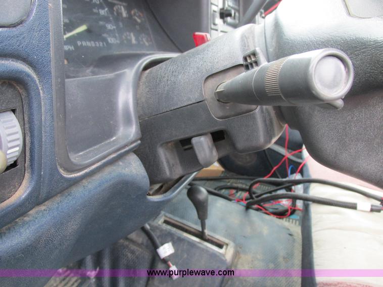 image for item K2010 1996 Chevrolet Cheyenne 2500 pickup truck