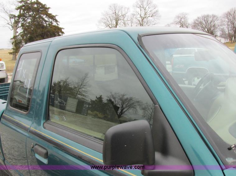 image for item K2011 1998 Ford Ranger SuperCab pickup truck