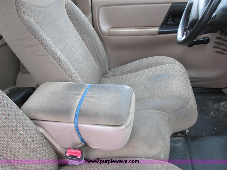 image for item K2011 1998 Ford Ranger SuperCab pickup truck