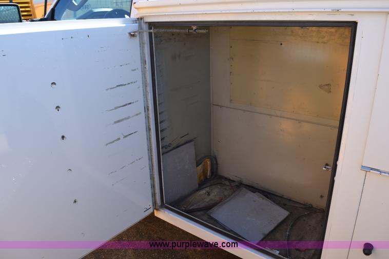 image for item K2290 2008 Ford F350 Super Duty XL service truck