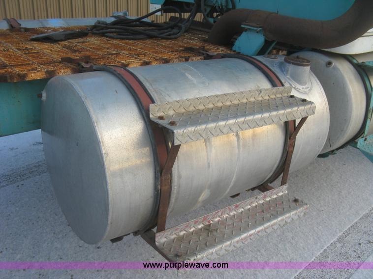 image for item K2779 1974 White Western Star 4964-2 semi truck