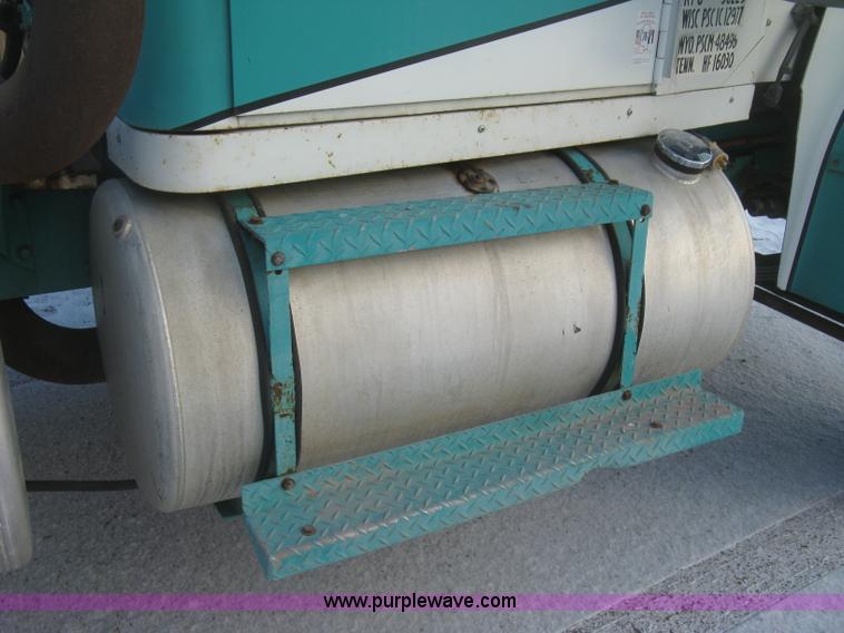 image for item K2779 1974 White Western Star 4964-2 semi truck