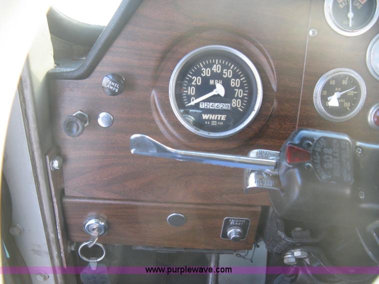 image for item K2779 1974 White Western Star 4964-2 semi truck