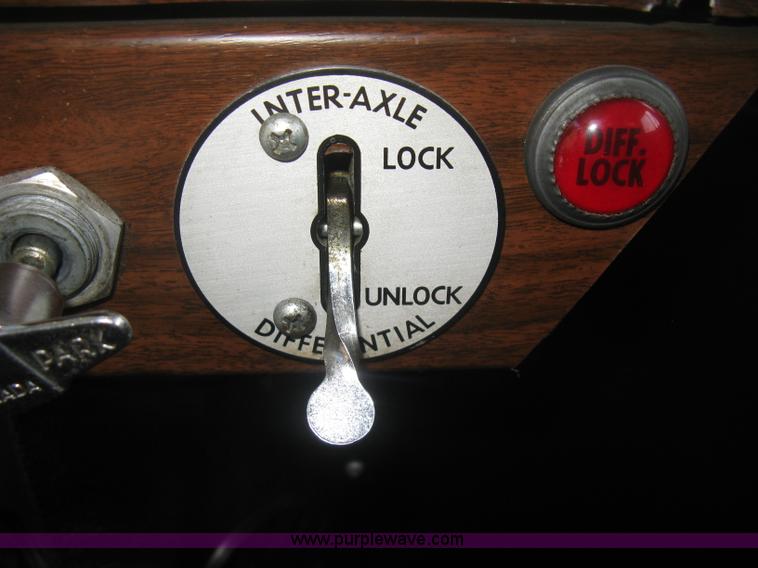 image for item K2779 1974 White Western Star 4964-2 semi truck