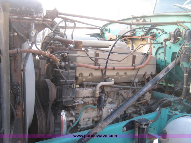 image for item K2779 1974 White Western Star 4964-2 semi truck