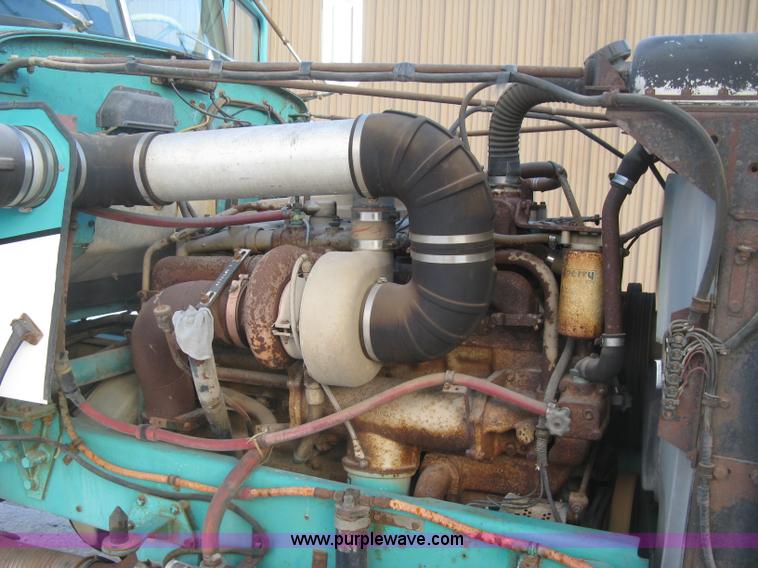 image for item K2779 1974 White Western Star 4964-2 semi truck