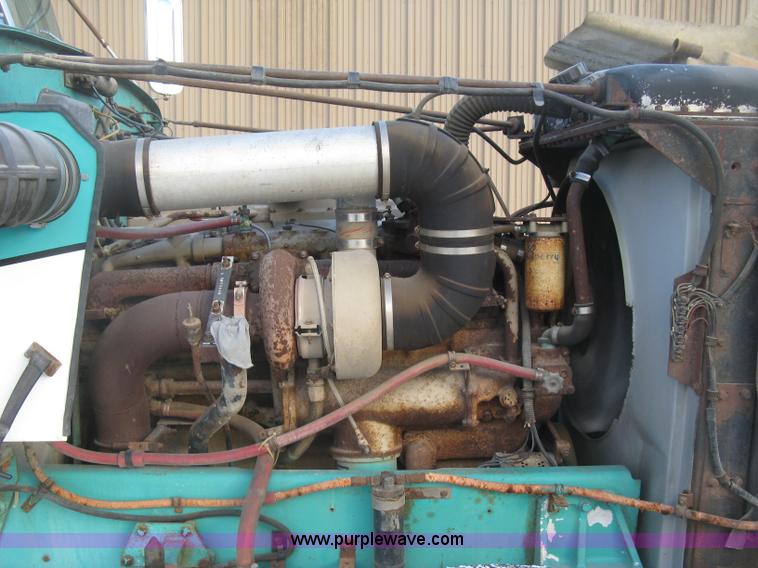 image for item K2779 1974 White Western Star 4964-2 semi truck