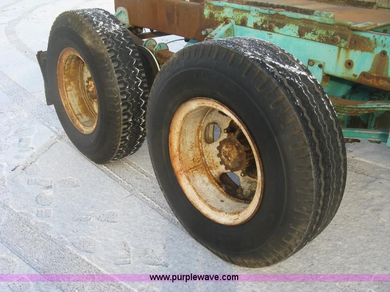 image for item K2779 1974 White Western Star 4964-2 semi truck