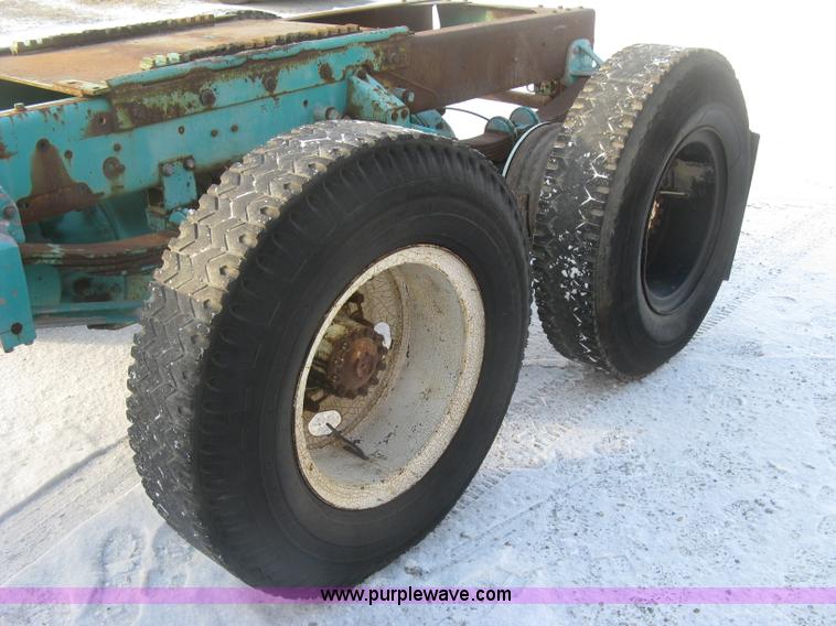 image for item K2779 1974 White Western Star 4964-2 semi truck