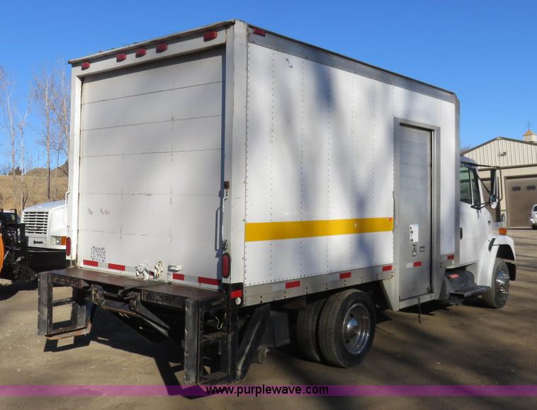 image for item K7040 2000 Freightliner FL50 box truck