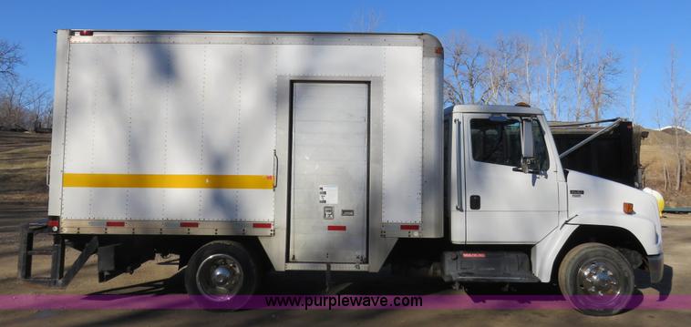 image for item K7040 2000 Freightliner FL50 box truck