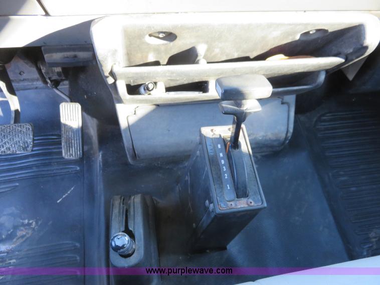 image for item K7040 2000 Freightliner FL50 box truck