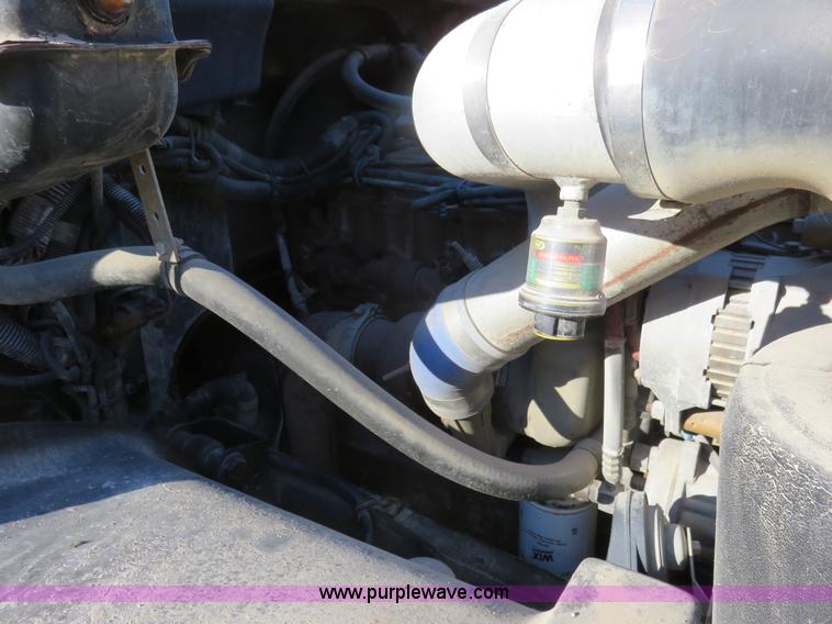 image for item K7040 2000 Freightliner FL50 box truck