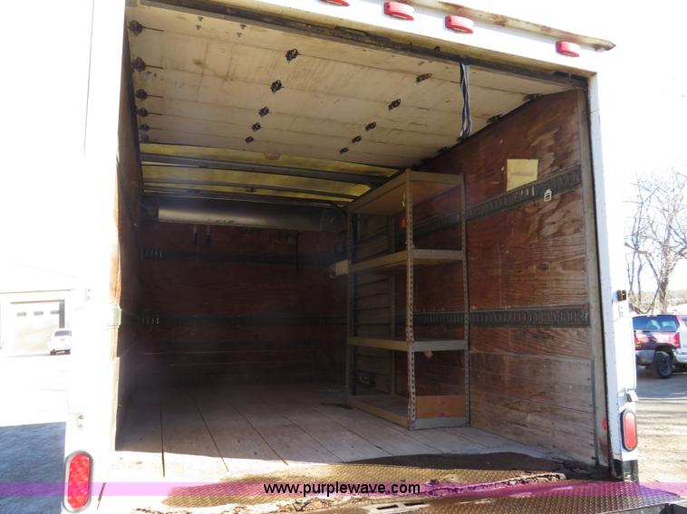 image for item K7040 2000 Freightliner FL50 box truck