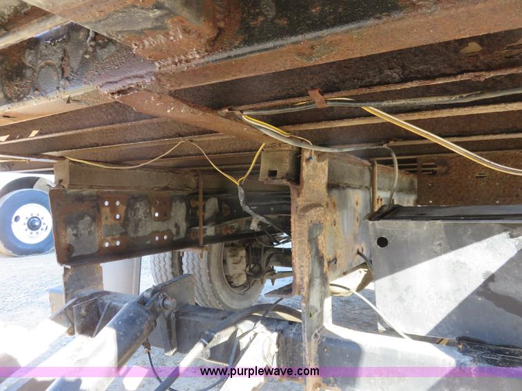 image for item K7040 2000 Freightliner FL50 box truck