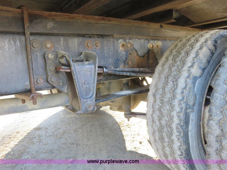 image for item K7040 2000 Freightliner FL50 box truck