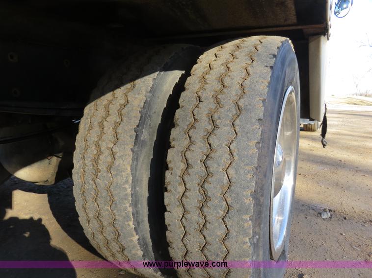 image for item K7040 2000 Freightliner FL50 box truck