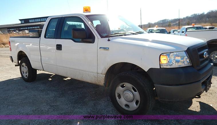 image for item K7050 2006 Ford F150 XL SuperCab pickup truck