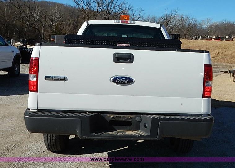 image for item K7050 2006 Ford F150 XL SuperCab pickup truck