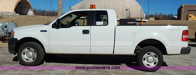 image for item K7050 2006 Ford F150 XL SuperCab pickup truck